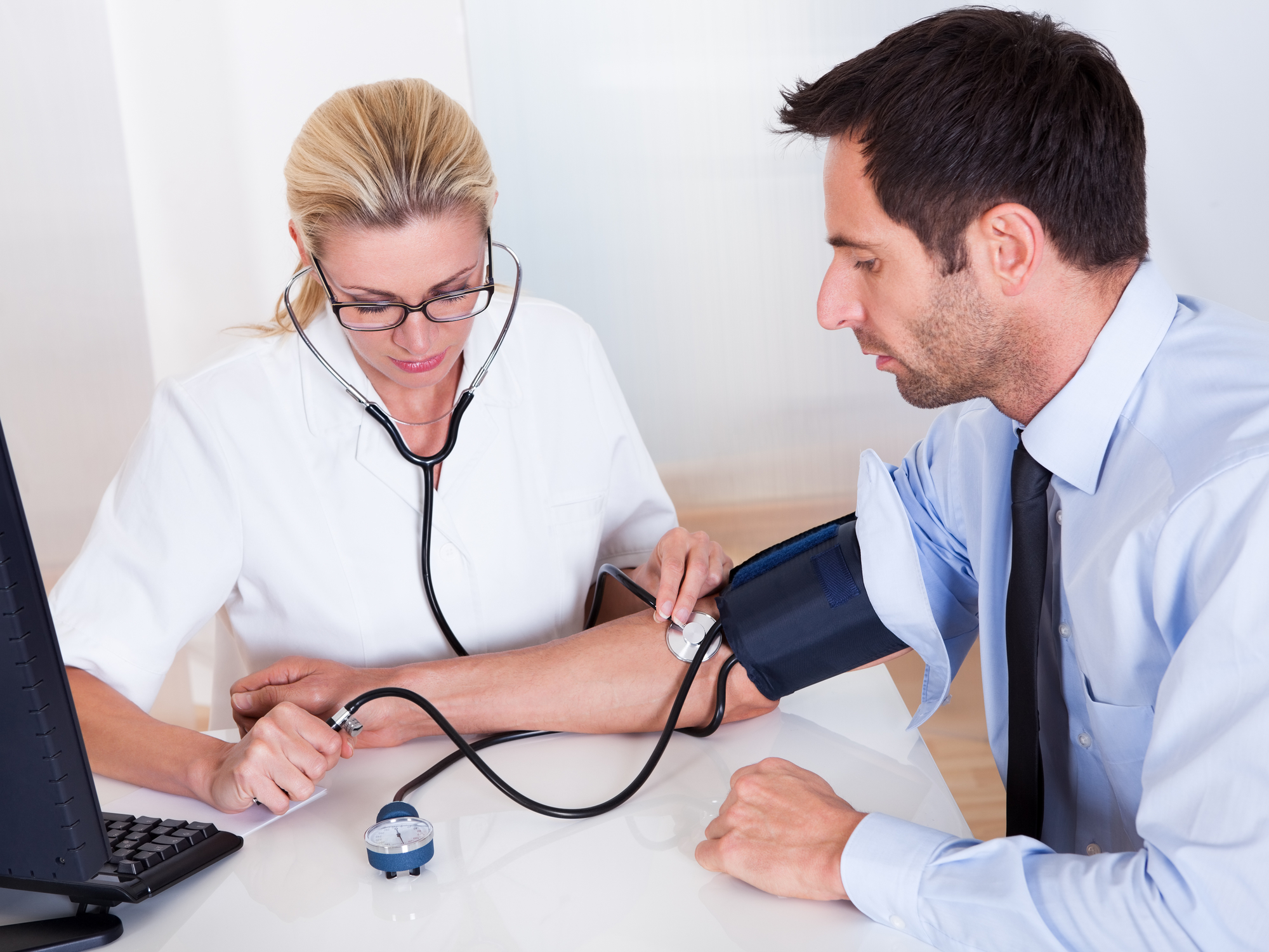 kardiologa liječenje hipertenzije ili internist želatina hipertenzija
